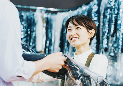 クリーニング事業／20店舗運営